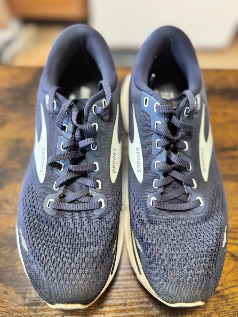 Brooks Ghost 15 woMen’s Size 10 Running Shoes Navy Blue White